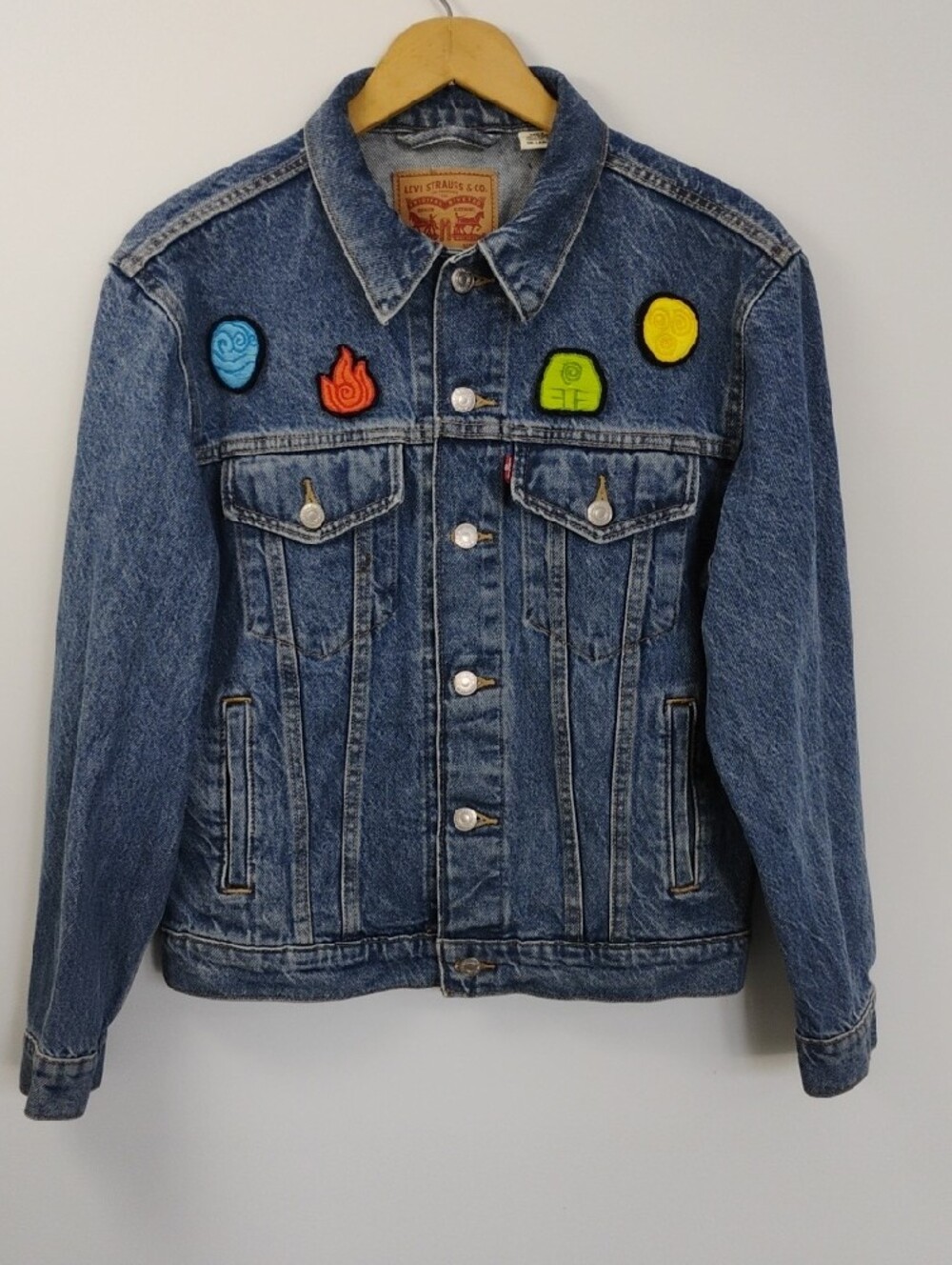 Levi's Custom Avatar The Last Airbender Four Elements Trucker Denim Jacket M EUC